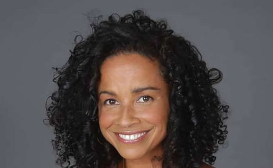 Maxine Sneed: The Quiet Architect Behind Two Famous Daughters and a Complicated Family Story 3 Untitled design 9